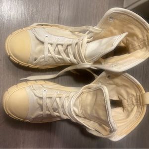 Zara White/Cream coloured Boots